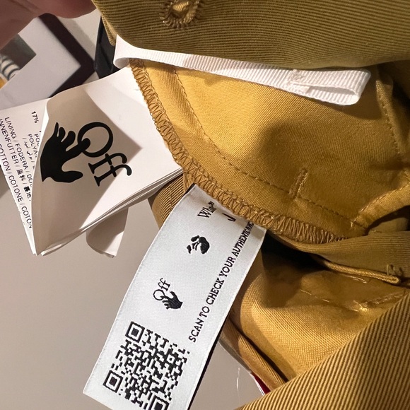 Off-White Cargo Pants - Picture 10 of 10